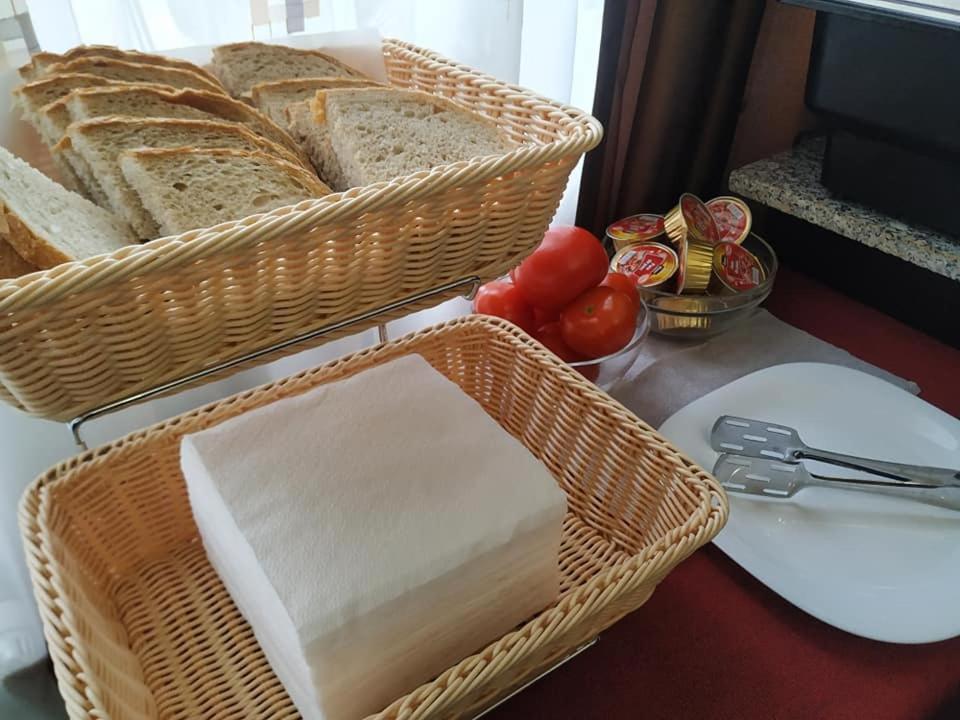 Tomis Pensiune Băile Felix Esterno foto