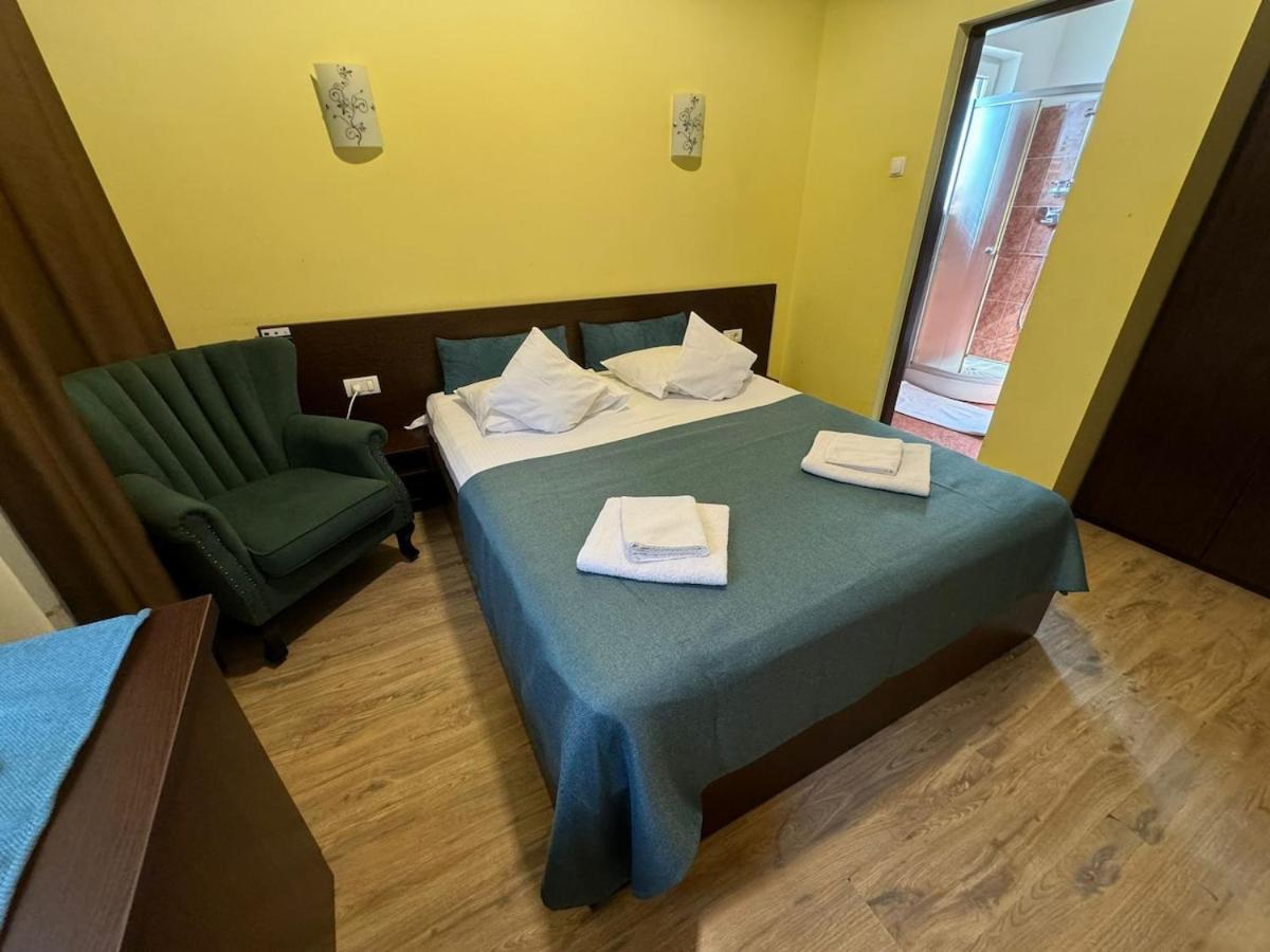 Tomis Pensiune Băile Felix Esterno foto